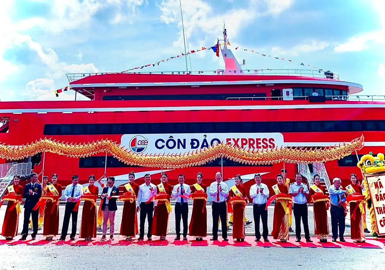 Chủ đầu tư công trình Điện mặt trời 500KwP là ông Vũ Văn Khương tổng giám đốc Tập đoàn Phú Quốc Express